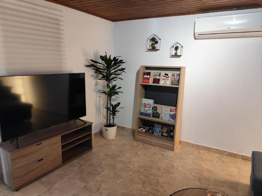 Вилла Lemon Tree House Poros Порос Экстерьер фото